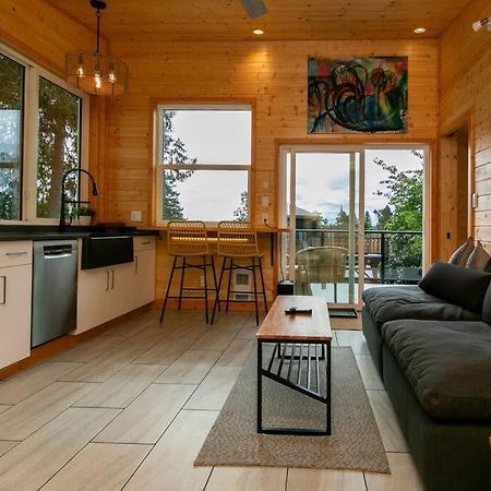 1-Bedroom Knotty Pine Cabin W Sauna & Jacuzzi Сук Экстерьер фото