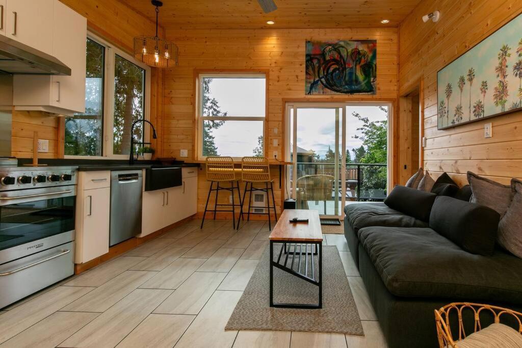 1-Bedroom Knotty Pine Cabin W Sauna & Jacuzzi Сук Экстерьер фото
