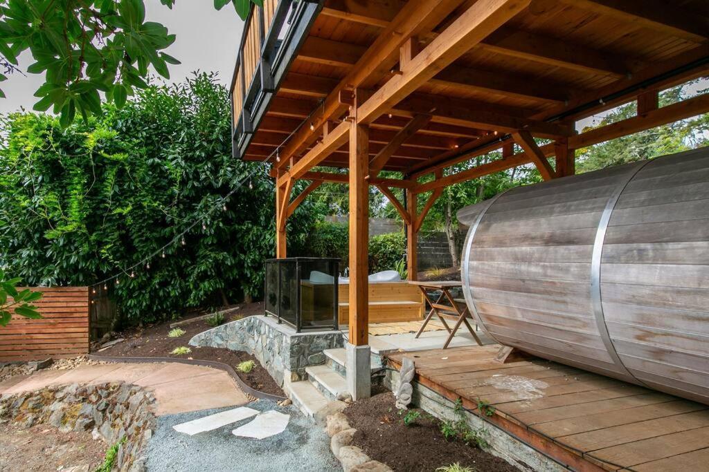 1-Bedroom Knotty Pine Cabin W Sauna & Jacuzzi Сук Экстерьер фото