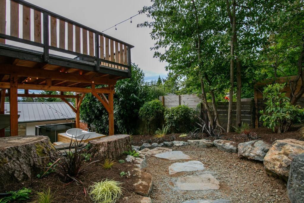 1-Bedroom Knotty Pine Cabin W Sauna & Jacuzzi Сук Экстерьер фото