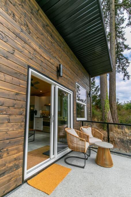 1-Bedroom Knotty Pine Cabin W Sauna & Jacuzzi Сук Экстерьер фото