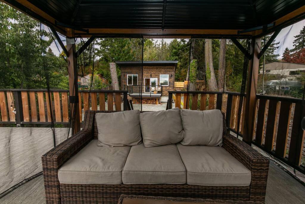 1-Bedroom Knotty Pine Cabin W Sauna & Jacuzzi Сук Экстерьер фото